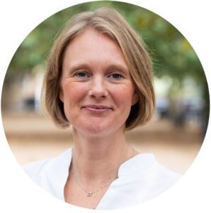 Dr Hanne Warren