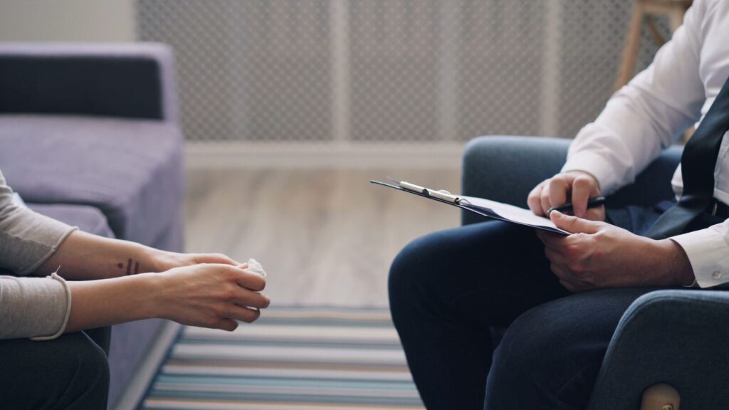 Therapist vs Psychologist vs Psychiatrist: What's the Difference?