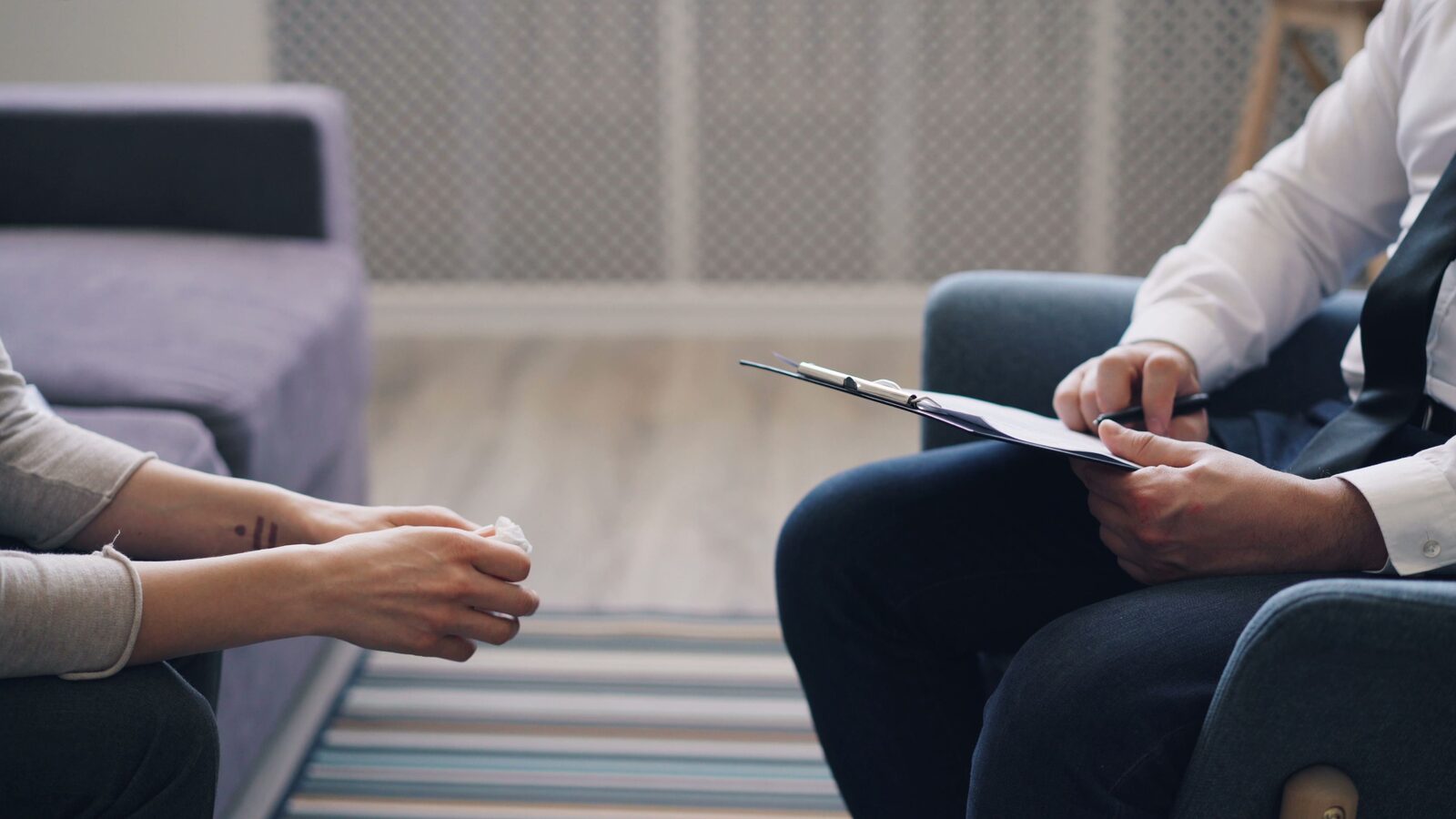 Therapist vs Psychologist vs Psychiatrist: What's the Difference?