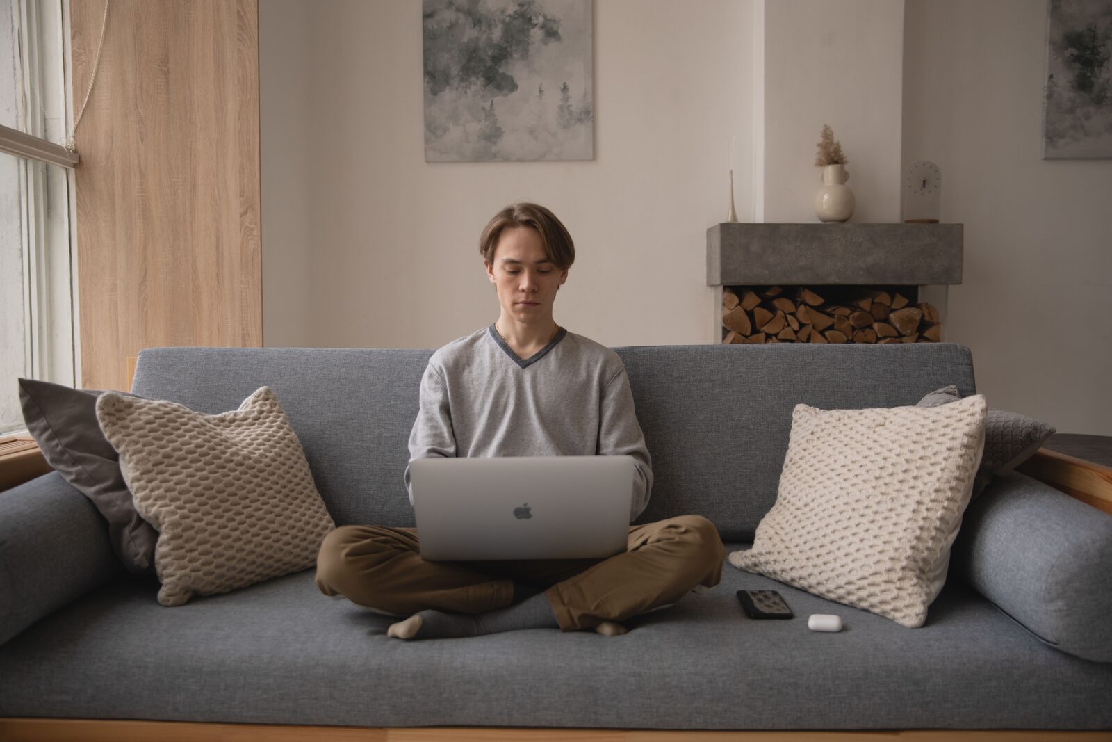 Online Therapy vs In-Person Therapy: Which Is Right for You?