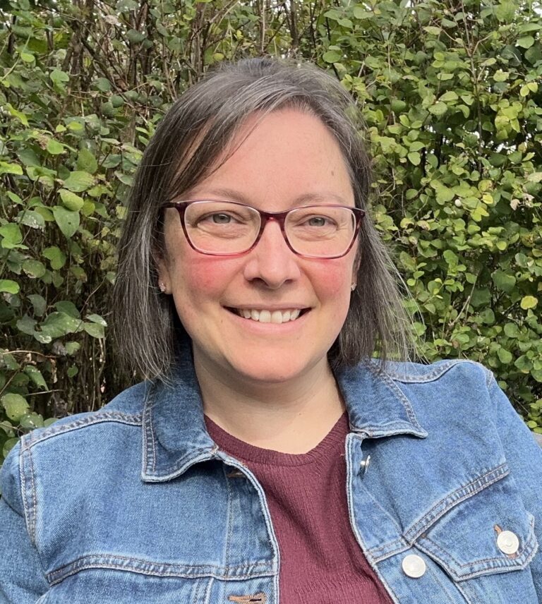 Claire Molnar